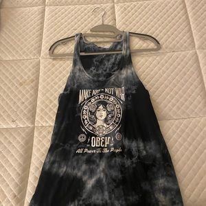Obey tank